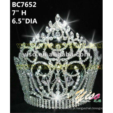 Grandes tiaras de strass